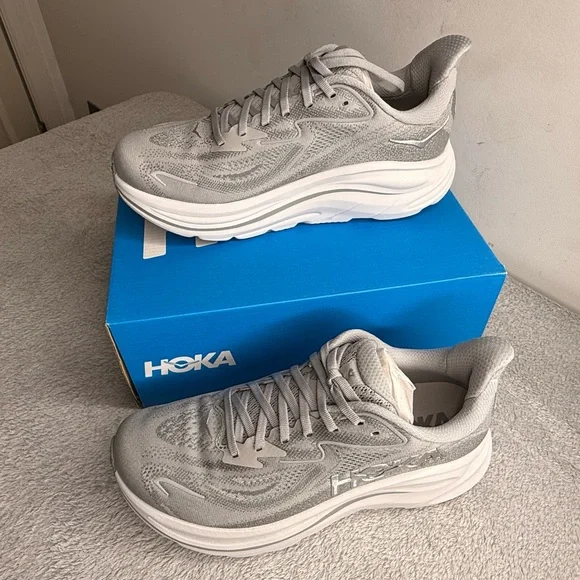 HOKA Clifton 10 Running Shoes Women’s Sz 9D Gray Cushioned Road Running - Picture 2 of 8